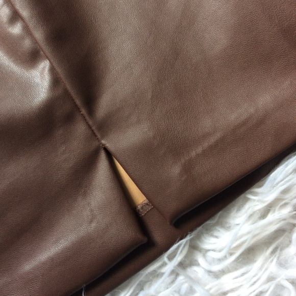 NWOT H&M Faux Leather Mini Skirt - Picture 4 of 5